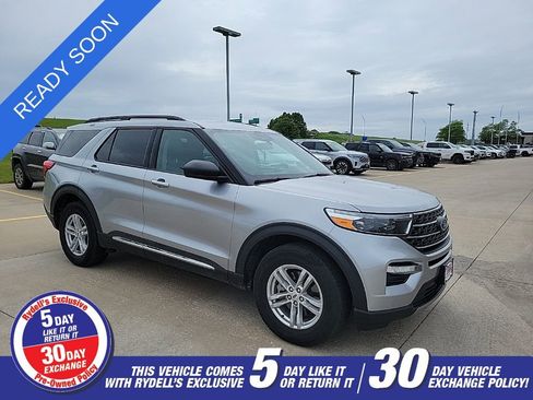 Used 2022 Ford Explorer XLT w/ Equipment Group 202A AWD/4WD image 1