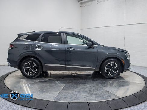 Used 2024 Kia Sportage LX image 8