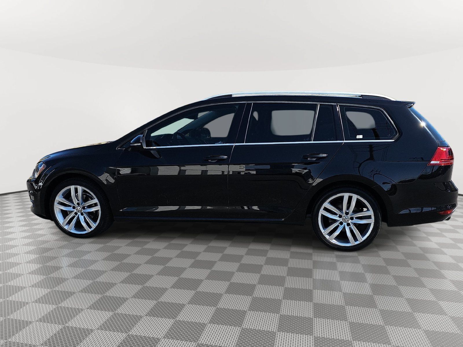 Used 2015 Volkswagen Golf SEL FWD image 8