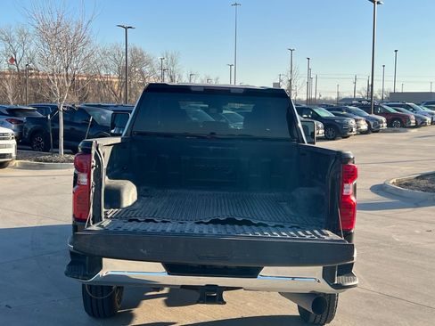 Used 2025 Chevrolet Silverado 2500 LT w/ Convenience Package image 14