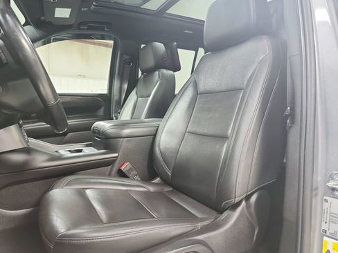 Used 2021 Chevrolet Tahoe Z71 w/ Rear Media and Nav Package AWD/4WD image 10