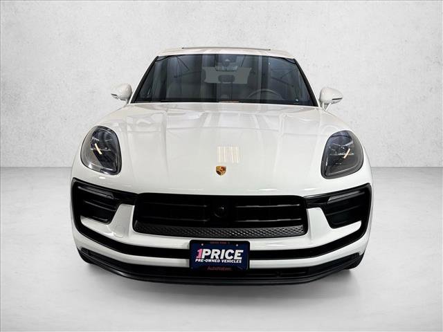 Certified 2026 Porsche Macan AWD/4WD image 6