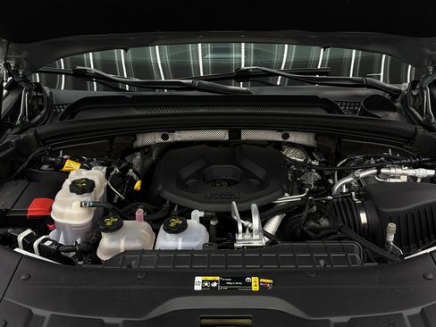 Used 2024 Jeep Grand Cherokee Limited 4xe w/ Luxury Tech Group II image 16