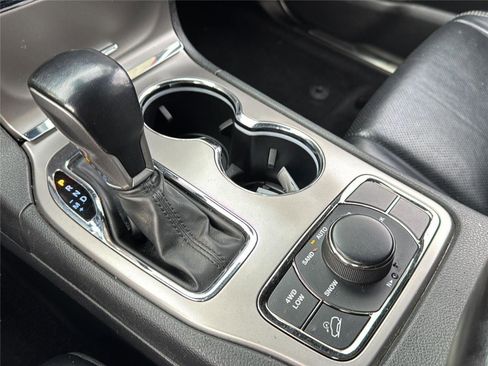 Used 2021 Jeep Grand Cherokee Limited w/ Quick Order Package 28K 80th image 16