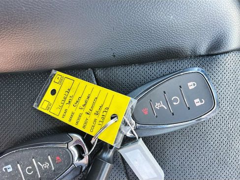 Used 2022 Chevrolet Equinox Premier FWD image 30