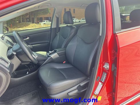 Used 2015 Toyota Prius Persona Series FWD image 20