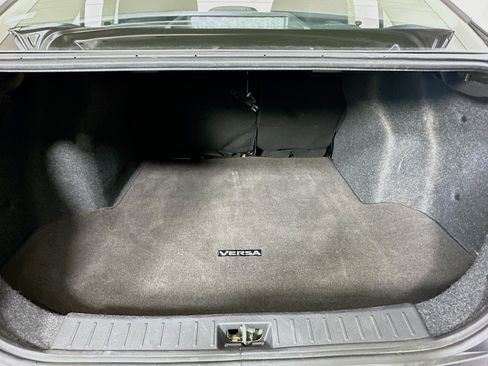 Used 2025 Nissan Versa SV FWD image 27