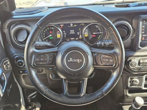 Used 2023 Jeep Wrangler Unlimited w/ Cold Weather Group image 17