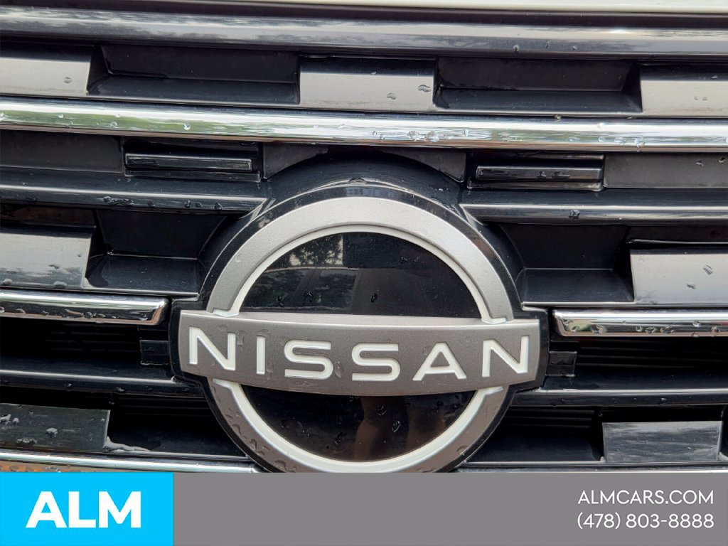 Used 2025 Nissan Rogue SV FWD image 12