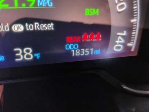 Used 2024 Toyota RAV4 XLE image 16