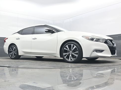 Used 2018 Nissan Maxima 3.5 SV image 18