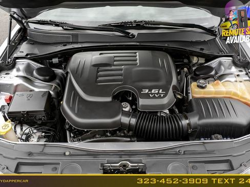 Used 2016 Chrysler 300 C RWD image 18