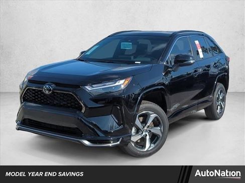 New 2025 Toyota RAV4 SE image 1