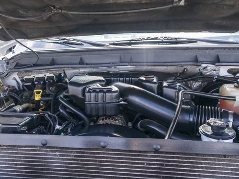 Used 2016 Ford F250 XLT w/ FX4 Off-Road Package AWD/4WD image 20