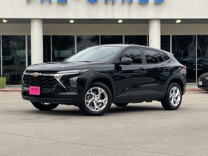 Used 2025 Chevrolet Trax LS w/ LS Convenience Package