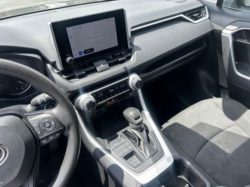 Used 2024 Toyota RAV4 XLE AWD/4WD image 33