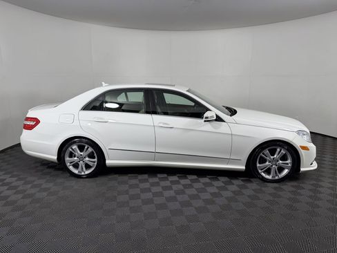 Used 2013 Mercedes-Benz E 350 4MATIC Sedan image 4