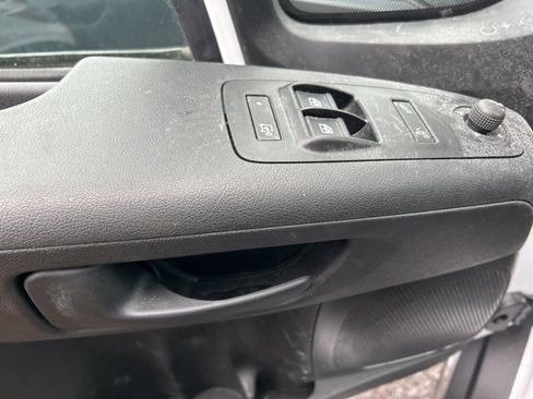 Used 2025 RAM ProMaster 3500 w/ Convenience Group image 8