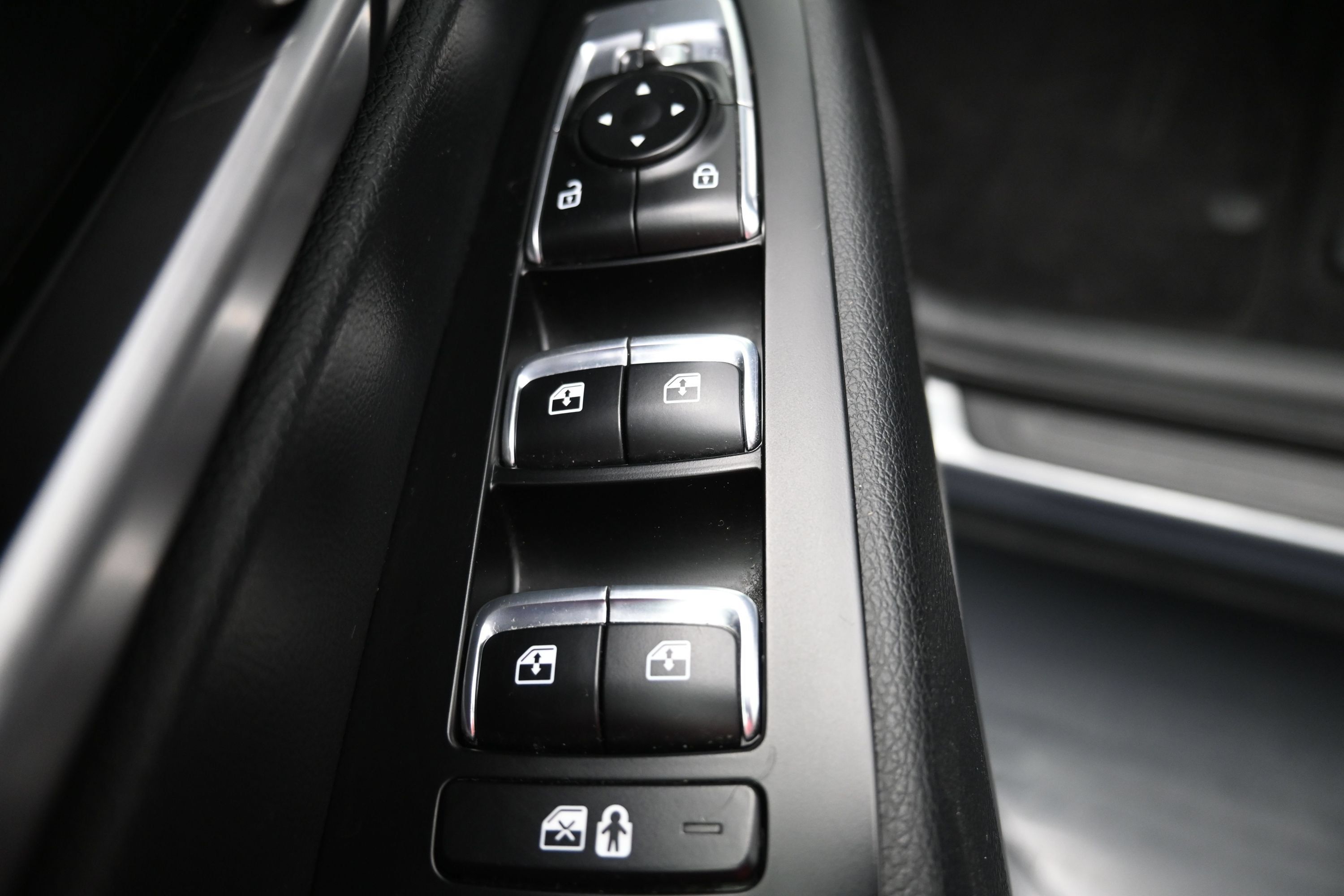 Used 2025 Kia Telluride S FWD image 16