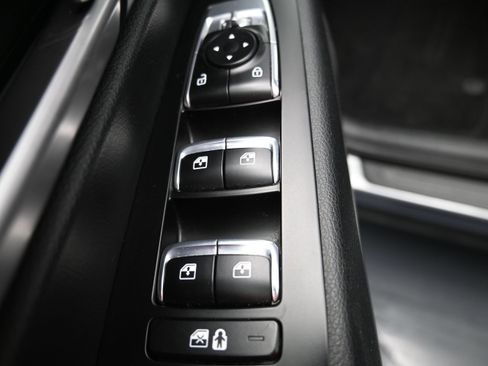 Used 2025 Kia Telluride S FWD image 16