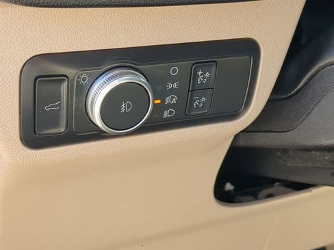 Used 2021 Ford Escape SEL w/ Technology Package image 20