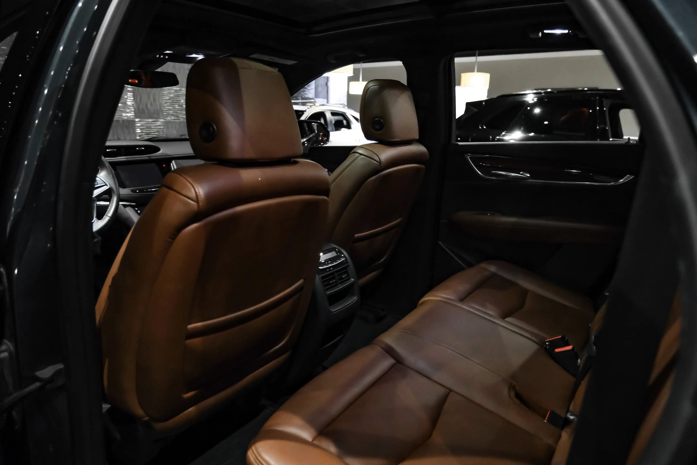 Used 2019 Cadillac XT5 Premium Luxury FWD image 39