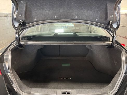 Used 2025 Nissan Sentra SV image 29