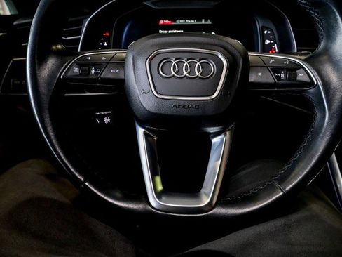 Used 2021 Audi Q7 3.0T Premium image 34