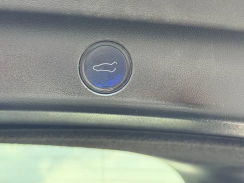 Used 2021 Tesla Model Y 2WD image 18