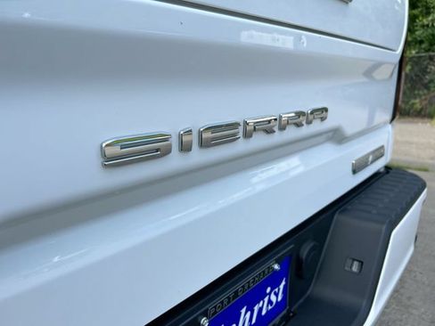 Used 2022 GMC Sierra 1500 Elevation w/ LPO, Elevation Black Package AWD/4WD image 31