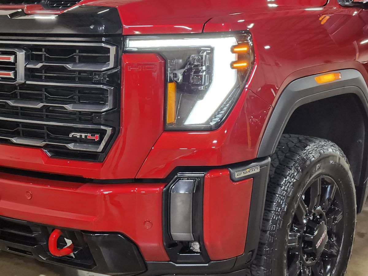 Used 2024 GMC Sierra 2500 AT4 w/ AT4 Premium Plus Package AWD/4WD image 14