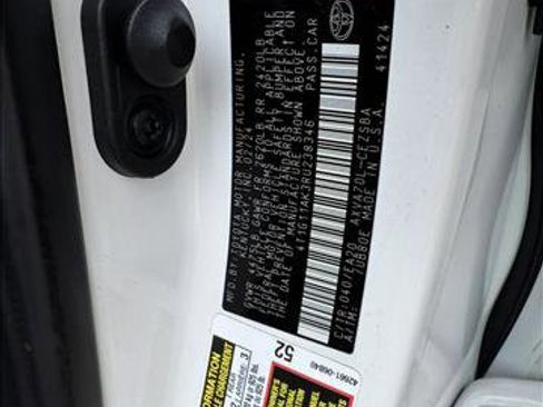 Used 2024 Toyota Camry SE image 22