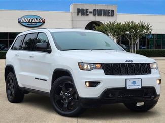 Used 2019 Jeep Grand Cherokee Laredo video 1