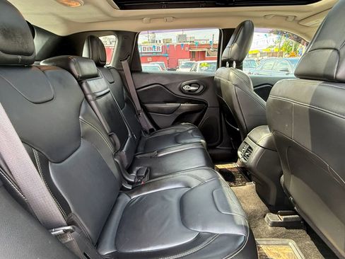 Used 2015 Jeep Cherokee Limited AWD/4WD image 45