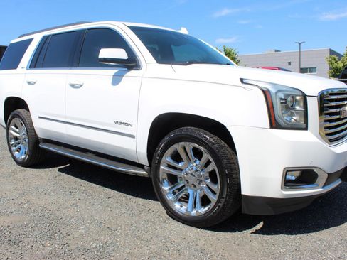 Used 2018 GMC Yukon SLT w/ Premium Edition AWD/4WD image 8