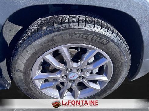 Used 2022 GMC Terrain SLT image 30