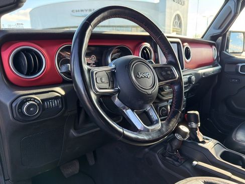 Used 2021 Jeep Wrangler Rubicon image 2