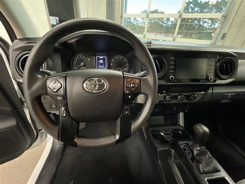 Used 2022 Toyota Tacoma SR image 14