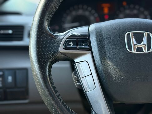 Used 2013 Honda Odyssey Touring Elite image 37