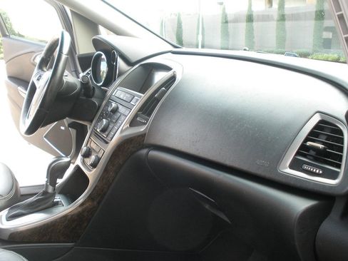 Used 2012 Buick Verano Leather FWD image 25
