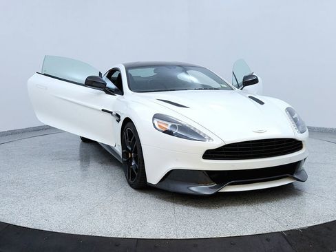 Used 2015 Aston Martin Vanquish Coupe image 51