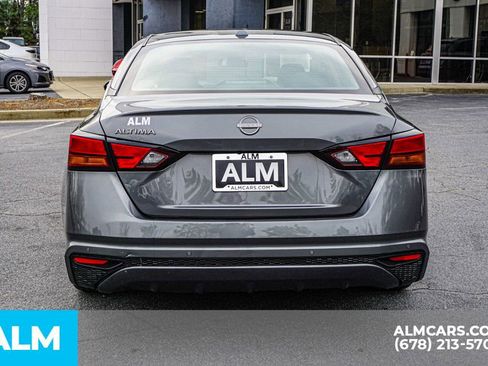 Used 2025 Nissan Altima 2.5 SV image 11