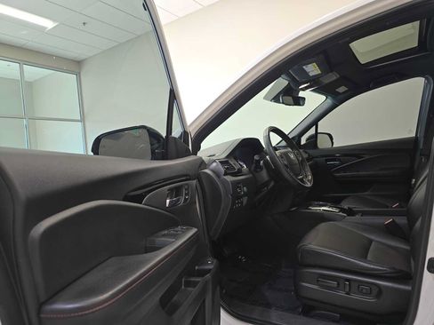 Used 2022 Honda Ridgeline Black Edition image 23