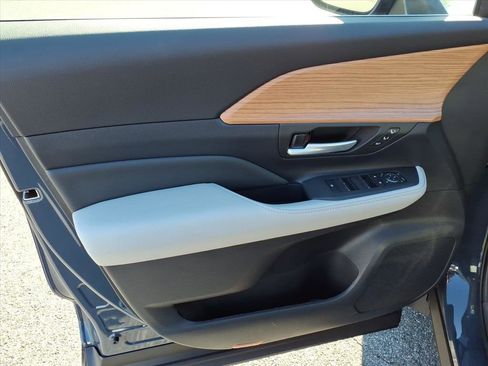 New 2026 Toyota Grand Highlander Platinum image 9