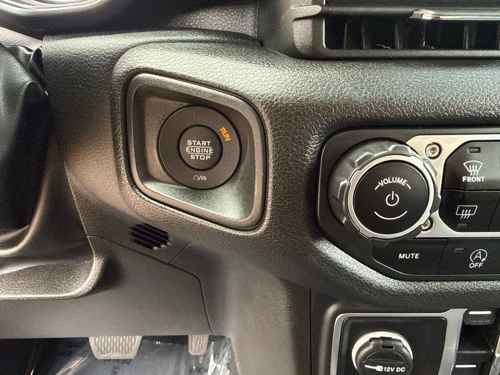 Certified 2024 Jeep Wrangler Unlimited Sport AWD/4WD image 15
