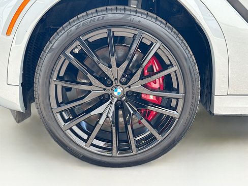 Used 2025 BMW X6 M60i AWD/4WD image 28