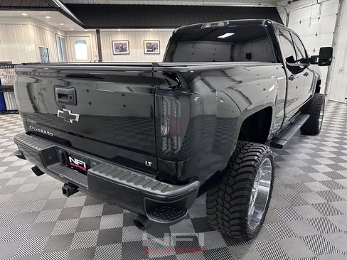 Used 2017 Chevrolet Silverado 1500 LT w/ All Star Edition AWD/4WD image 8