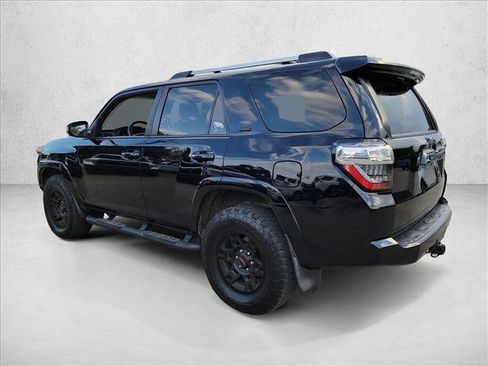 Used 2022 Toyota 4Runner SR5 Premium w/ Moonroof Package AWD/4WD image 7