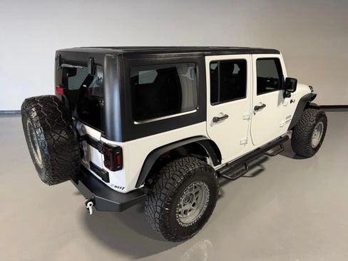 Used 2017 Jeep Wrangler Unlimited Sport w/ Connectivity Group AWD/4WD image 35