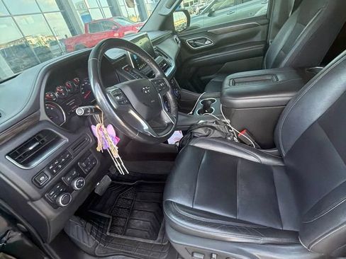 Used 2021 Chevrolet Tahoe Z71 w/ Z71 Signature Package AWD/4WD image 8